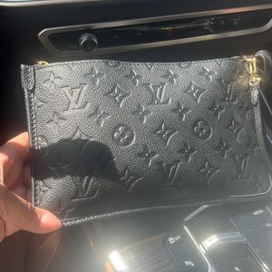 Louis Vuitton black mm